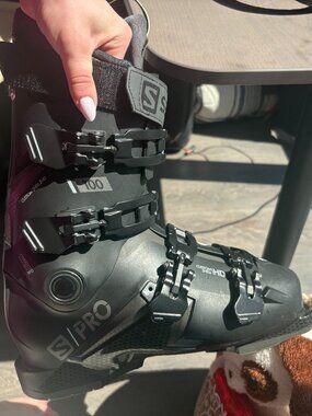 Salomon ski boots